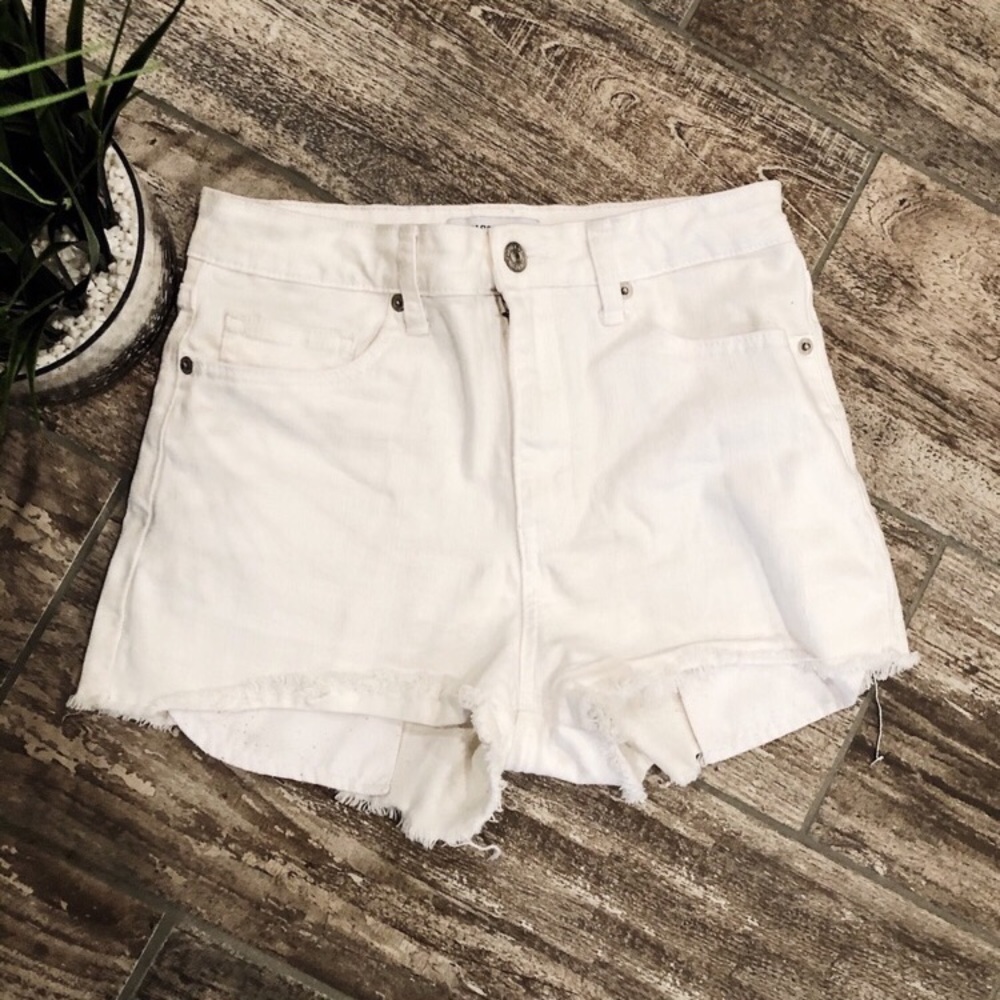 Just USA high waisted white shorts size small